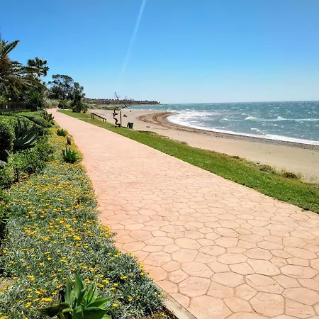 Sunflower House Apartamento Estepona